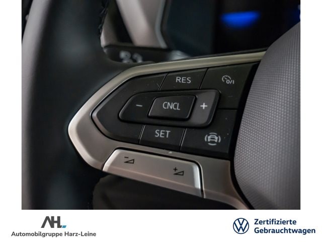 Volkswagen T-Cross TSI+ALU 17''+AHK+EINPARKHILFE+APP CONNECT+KLIMA+SITZHEIZUNG+LED
