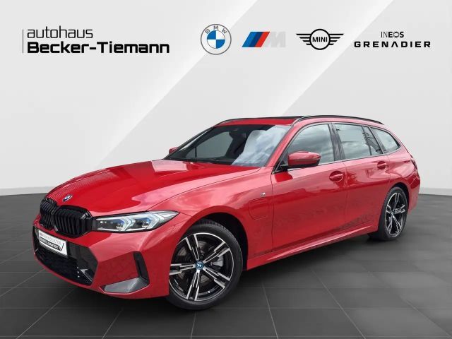 BMW 330 330e M-Sport Touring xDrive
