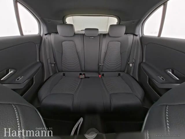 Mercedes-Benz A 180 Hatchback Progressive