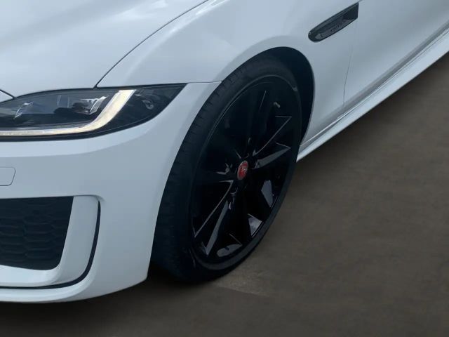 Jaguar XE R-Dynamic S