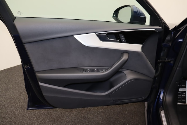 Audi A4 35 TFSI Avant S-Tronic