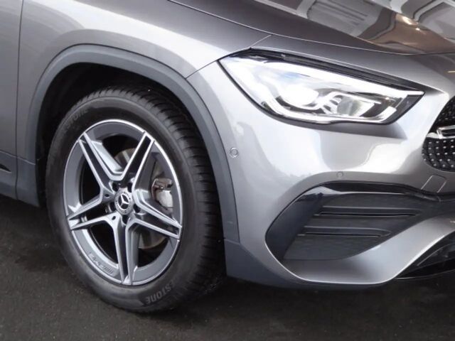 Mercedes-Benz GLA 200 AMG Line
