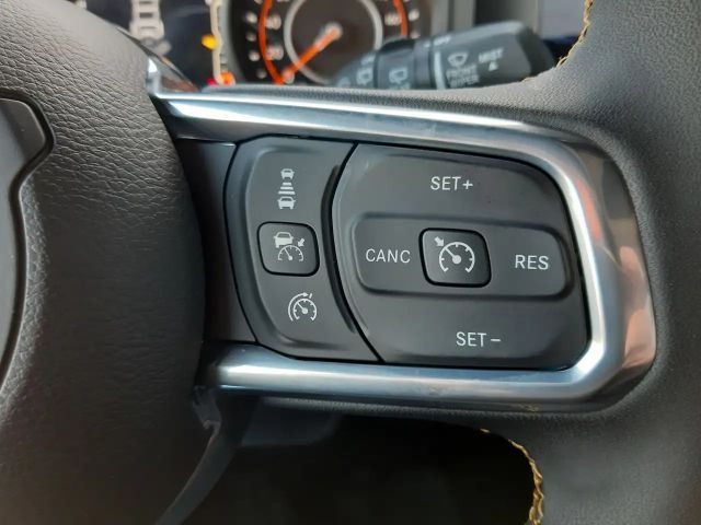 Jeep Wrangler Sahara