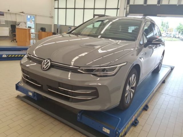 Volkswagen Golf 1.5 eTSI DSG Variant