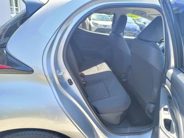 Toyota Yaris Hatchback Hybride VVT-i