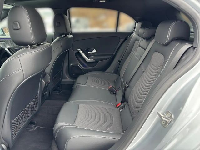 Mercedes-Benz A 200 Progressive