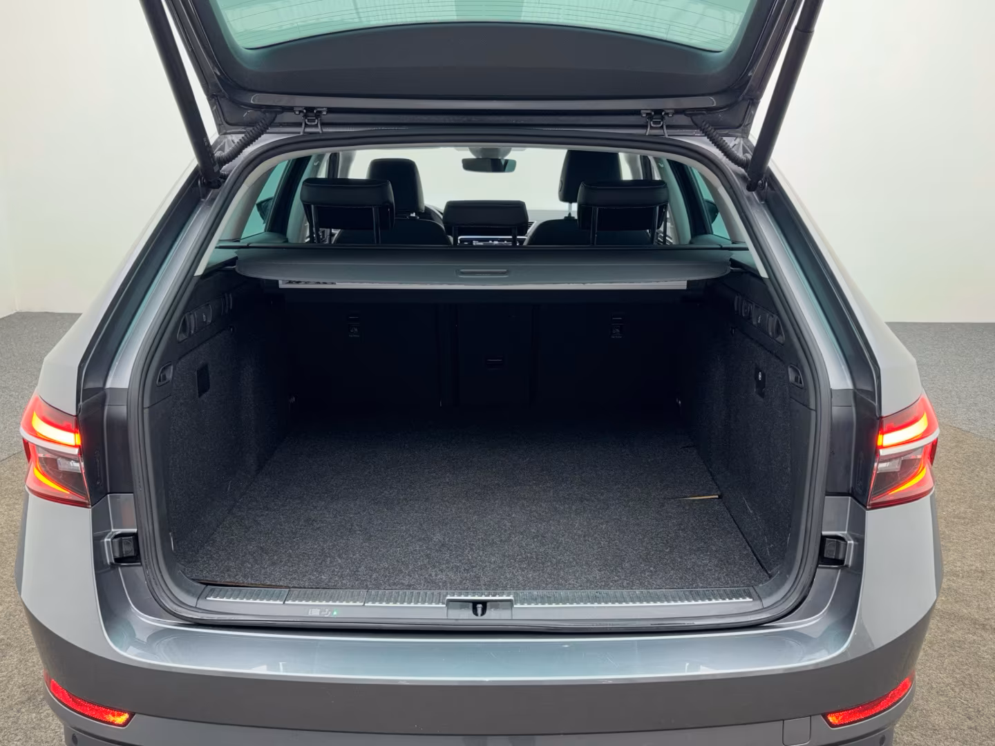 Skoda Superb 1.4 TSI Combi iV