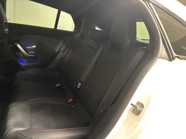 Mercedes-Benz CLA 200 CLA 200 d Shooting Brake