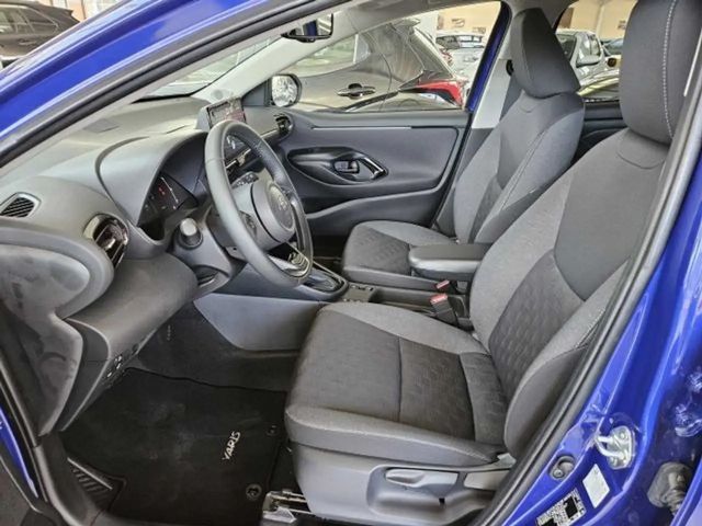 Toyota Yaris Hatchback Hybride Team D