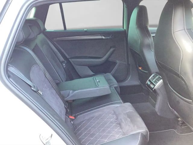 Skoda Superb Combi Sportline iV