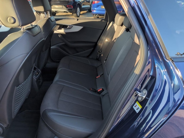 Audi A4 35 TFSI Avant S-Line S-Tronic