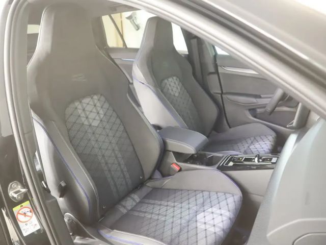 Volkswagen Golf DSG Sport Variant