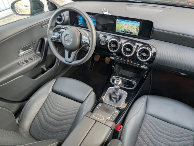 Mercedes-Benz A 180 A 180 d Hatchback