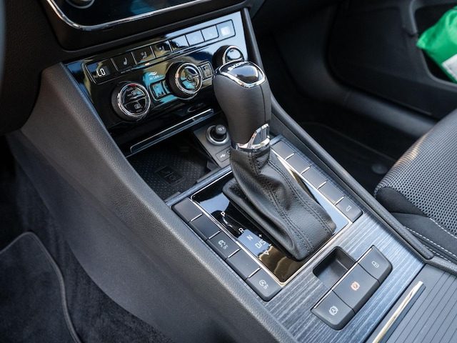 Skoda Superb 2.0 TSI Combi Style Style