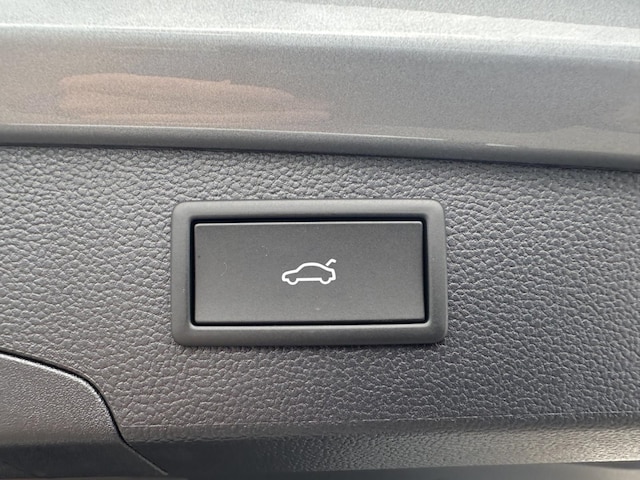 Volkswagen Passat 1.5 eTSI Business DSG