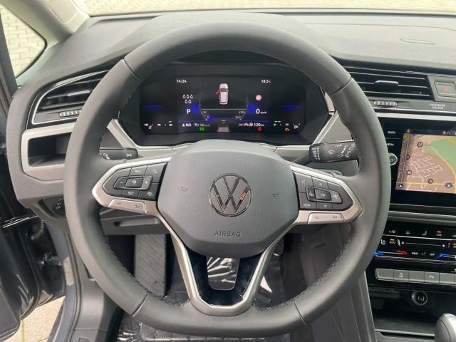 Volkswagen Touran 1.5 TSI DSG Plus