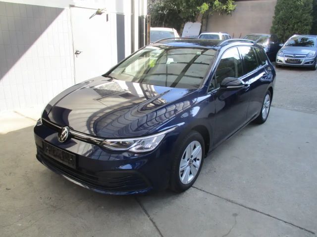 Volkswagen Golf Life Variant