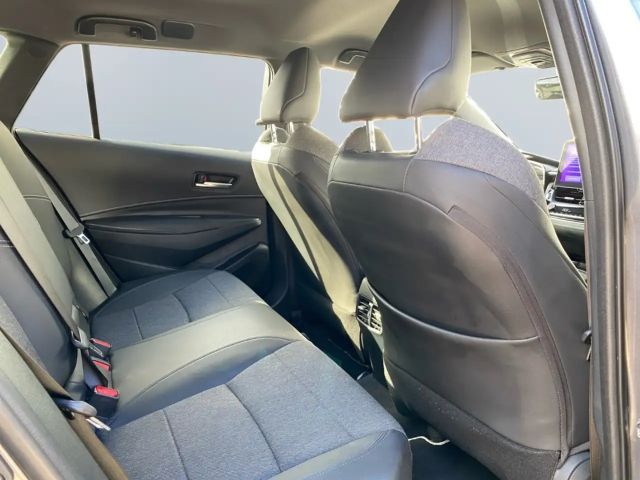 Toyota Corolla Hybride Team D