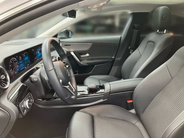 Mercedes-Benz CLA 250 CLA 250 e Coupé