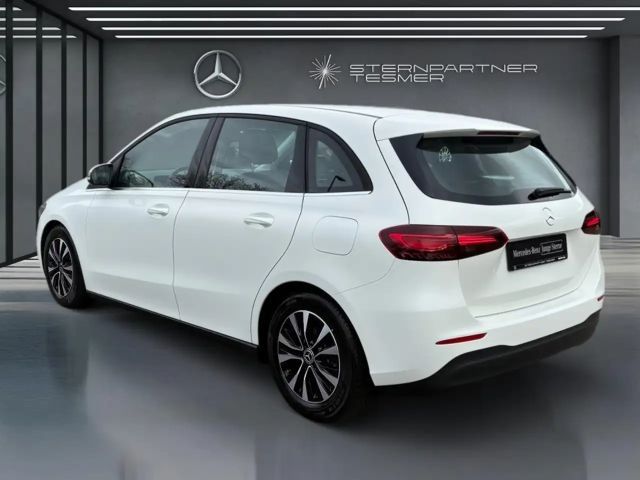 Mercedes-Benz B 180 Sedan