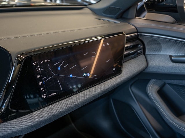 Audi A6 Quattro S-Tronic Sedan