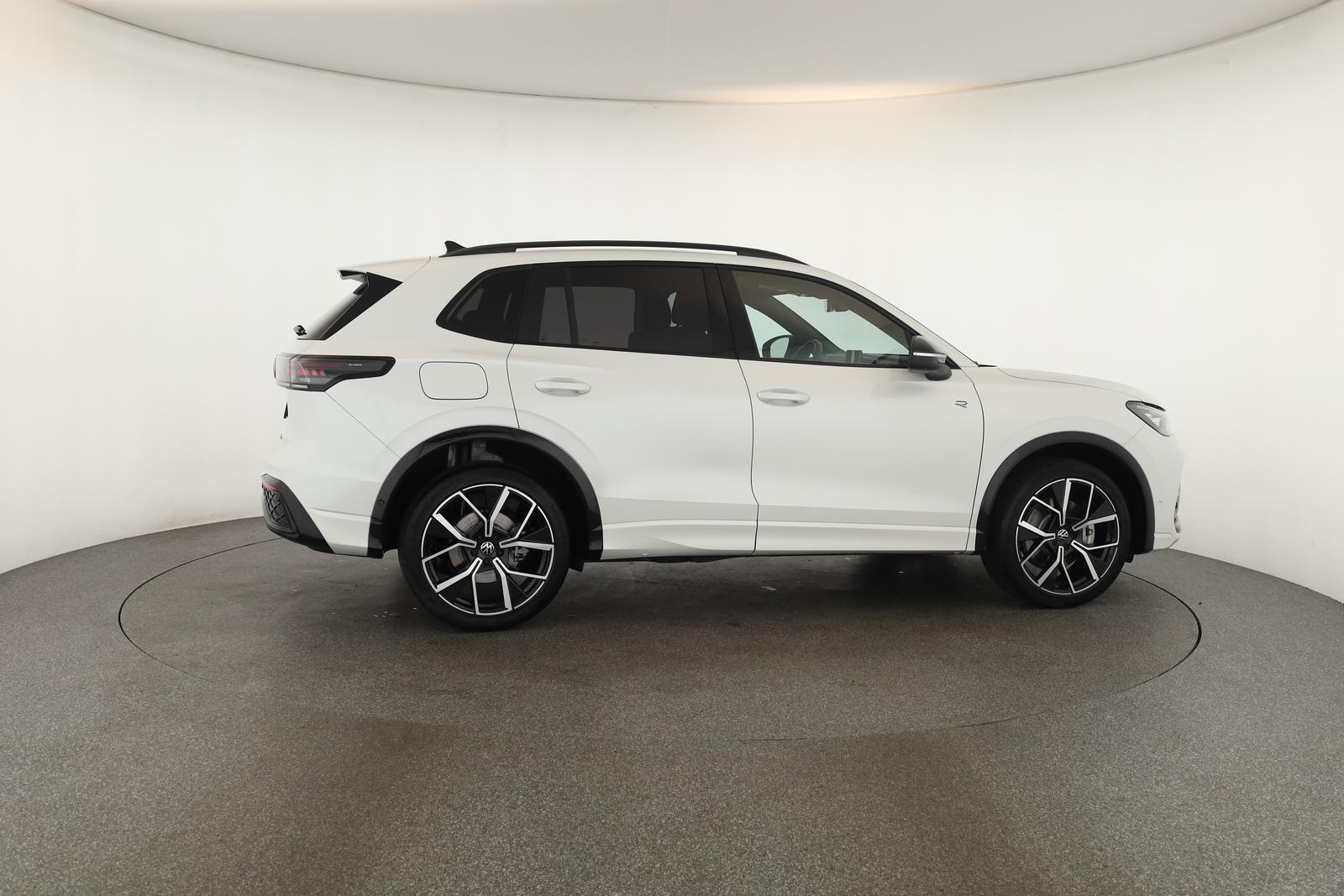 Volkswagen Tiguan 2.0 TSI DSG IQ.Drive R-Line