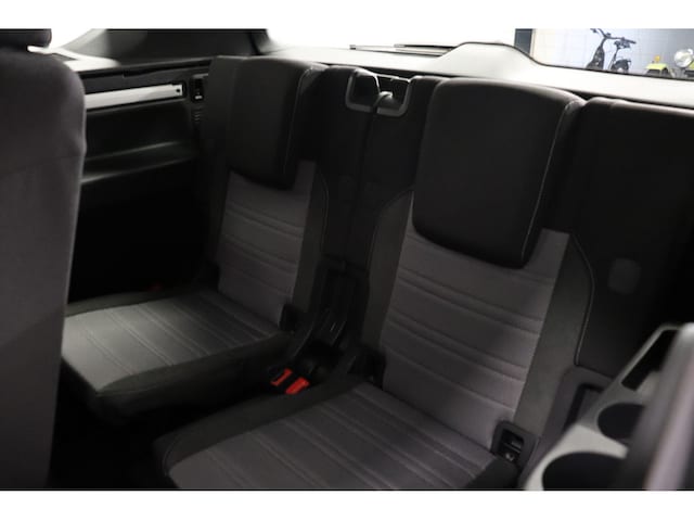 Volkswagen Touran 2.0 TDI Highline R-Line