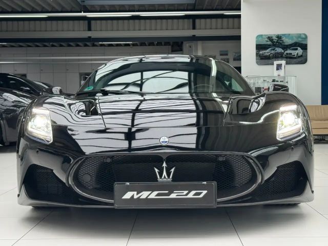 Maserati MC20 mit CARBON-Paketen! Weihnachtsdeal 2025