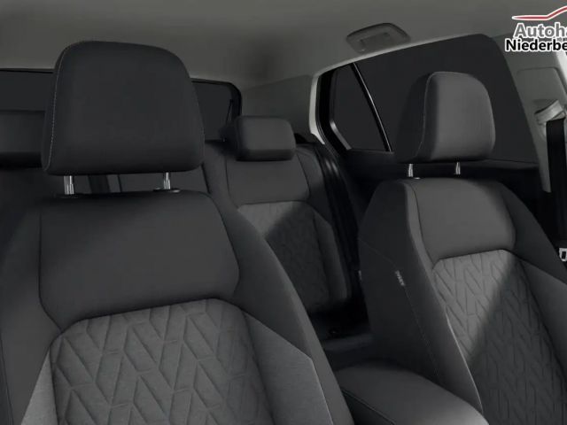 Volkswagen Golf 1.5 eTSI DSG