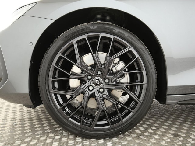 Audi A6 Avant Quattro S-Tronic