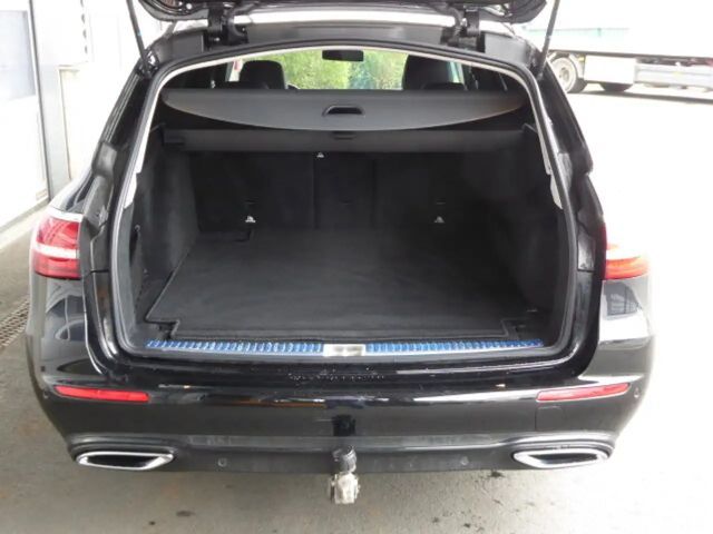 Mercedes-Benz E 220 AVANTGARDE E 220 d Estate