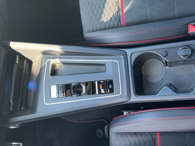 Volkswagen Golf 2.0 TSI Golf VIII