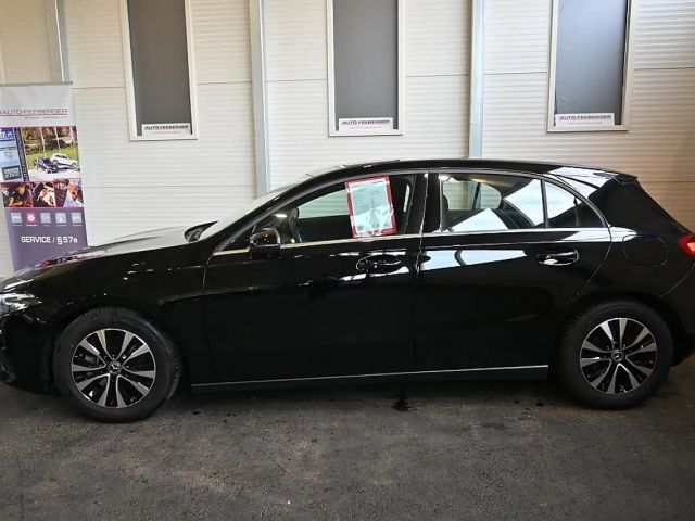 Mercedes-Benz A 180 A 180 d