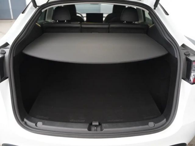 Tesla Model Y AWD Long Range