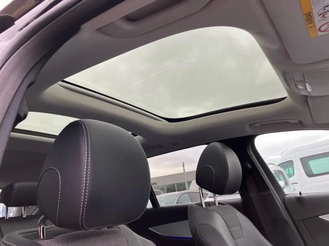 Mercedes-Benz E 220 AMG Line E 220 d Estate