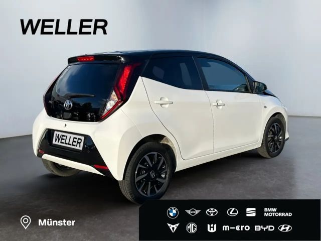 Toyota Aygo Hatchback X-final