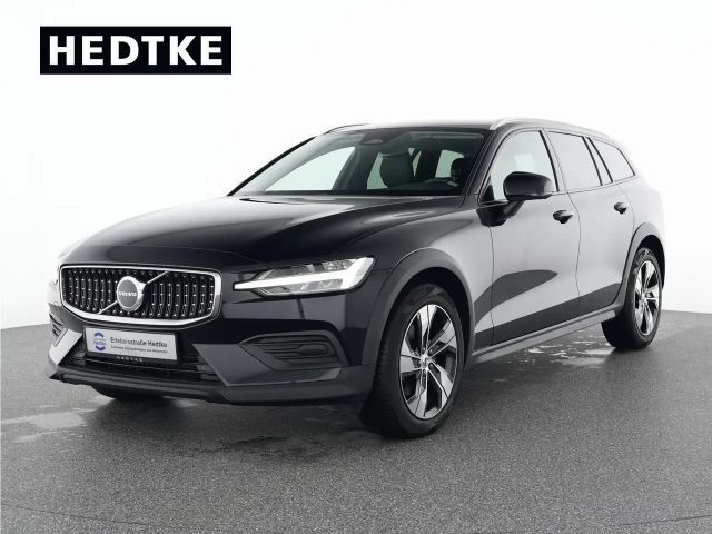 Volvo V60 Cross Country AWD Plus