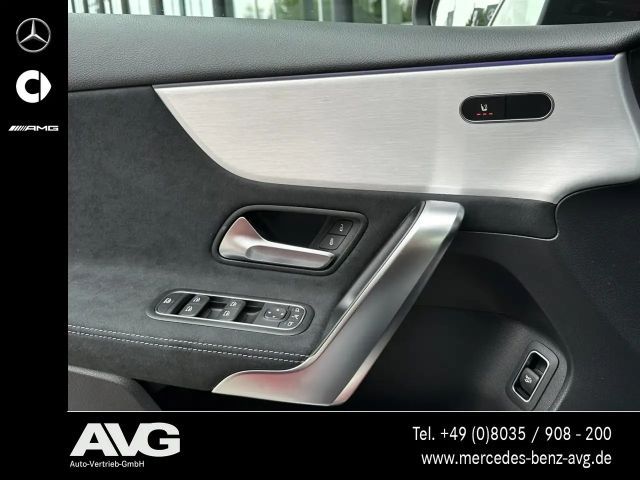 Mercedes-Benz A 200 AMG Line