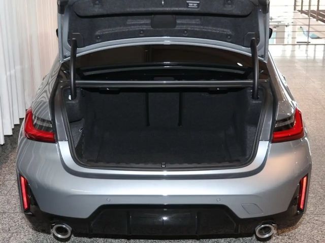 BMW 320 320d M-Sport Sedan