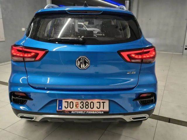 MG ZS Luxury