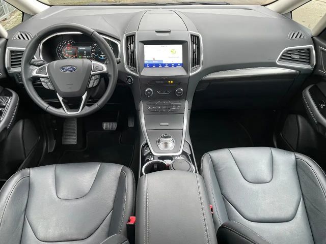 Ford S-Max Titanium