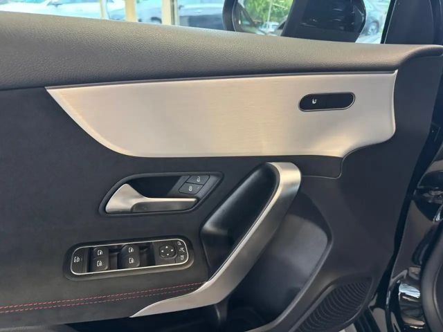 Mercedes-Benz A 35 AMG 4MATIC AMG Line