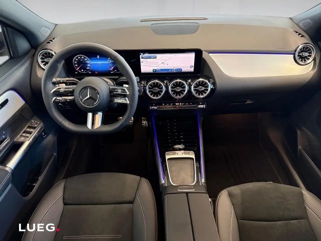 Mercedes-Benz GLA 200 Distronic Night SpurW 360 ACC AHK AUT LM