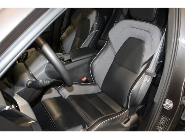 Volvo XC60 AWD R-Design Recharge T8