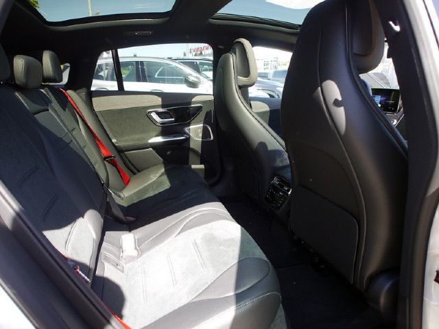 Mercedes-Benz EQE 43 4MATIC Sedan