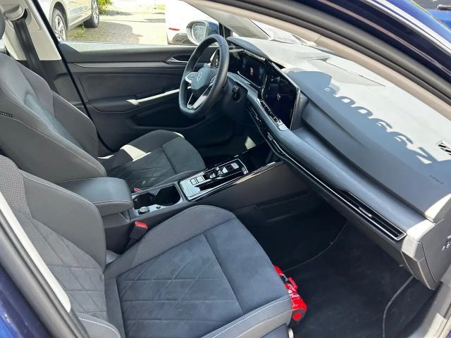 Volkswagen Golf 1.5 TSI DSG Style Variant