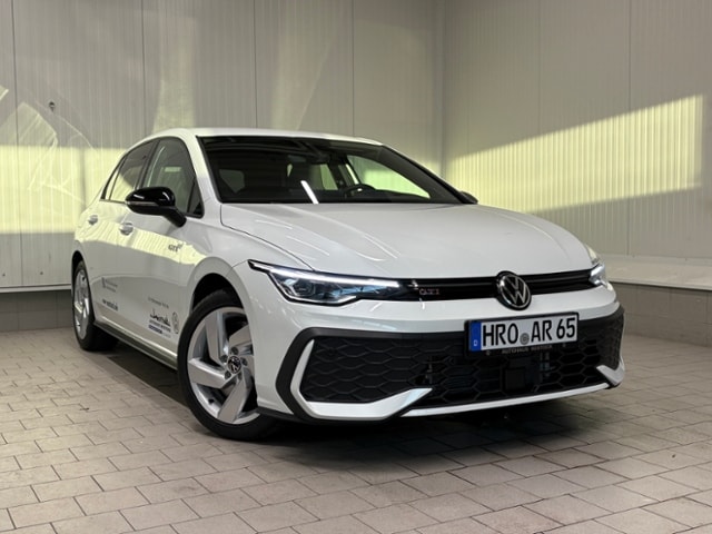 Volkswagen Golf 2.0 TSI DSG Golf VIII Plus