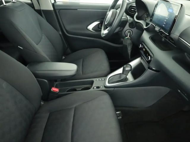 Toyota Yaris Hatchback Team D