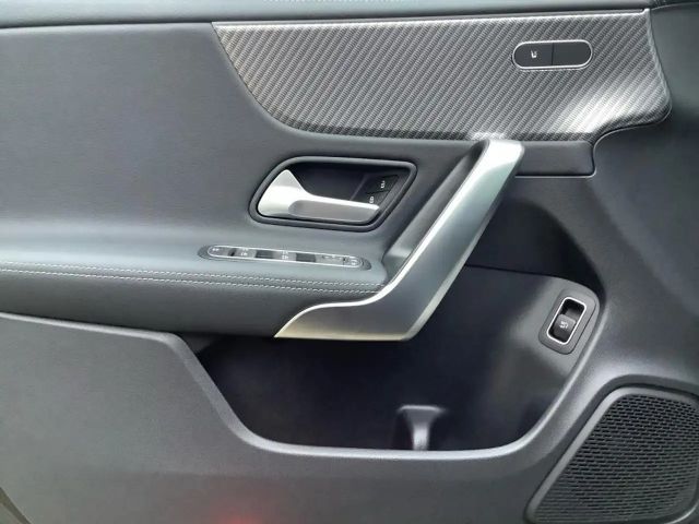 Mercedes-Benz CLA 180 Shooting Brake