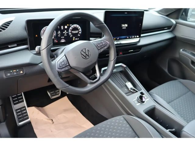 Volkswagen T-Roc 1.5 eTSI IQ.Drive R-Line Style